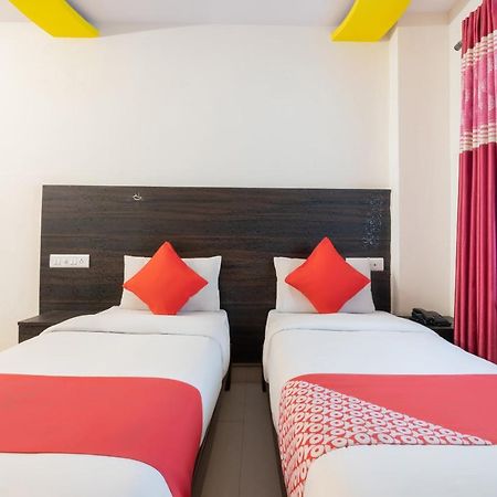 Oyo 13594 Mathrushree Residency Hotel Бангалор Екстериор снимка