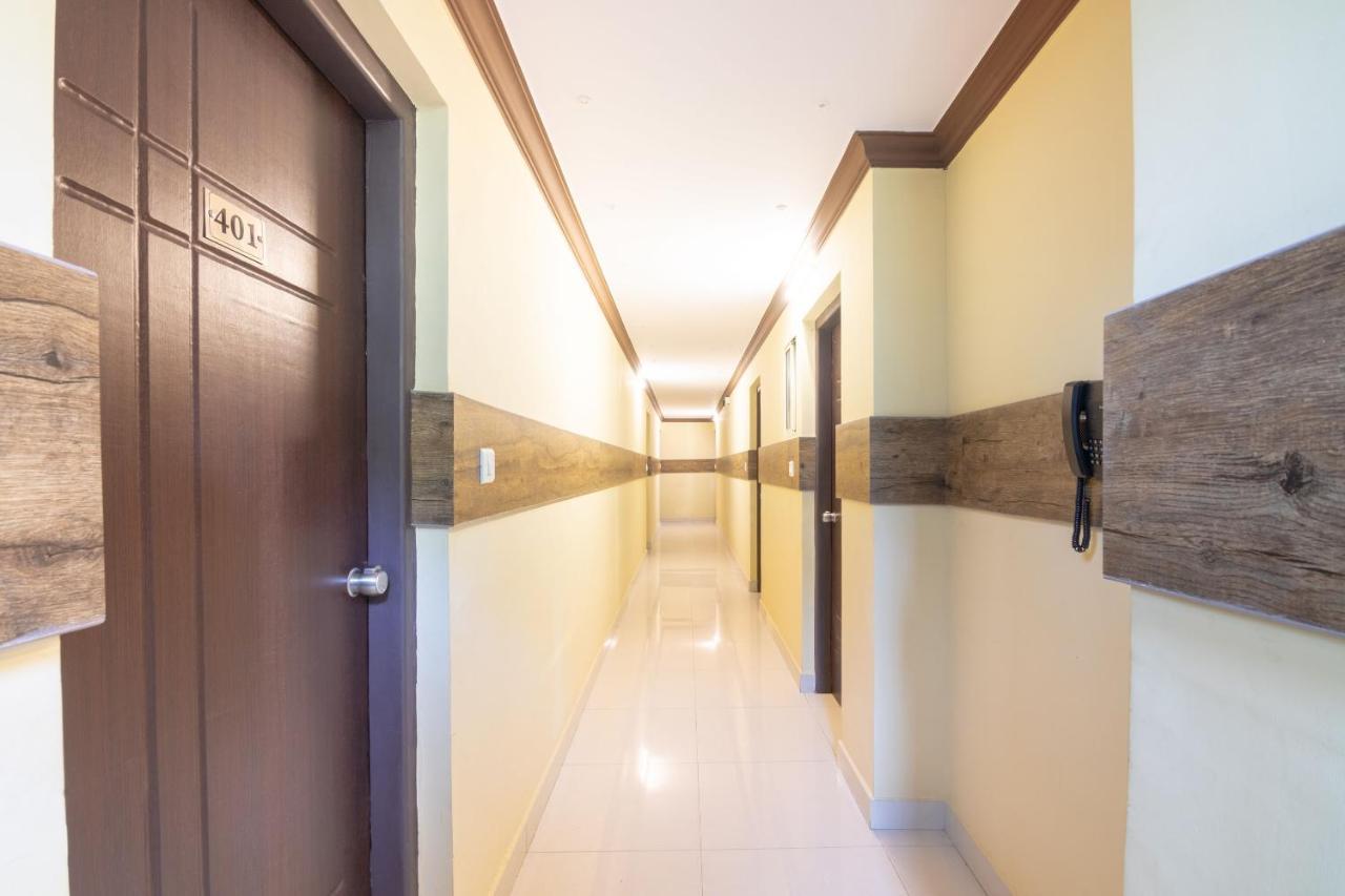 Oyo 13594 Mathrushree Residency Hotel Бангалор Екстериор снимка
