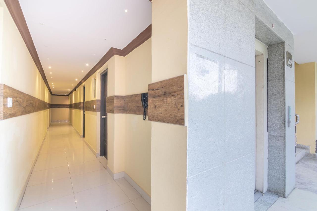 Oyo 13594 Mathrushree Residency Hotel Бангалор Екстериор снимка